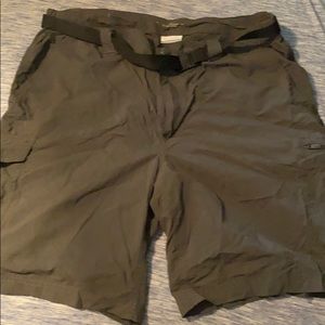 Men’s Columbia breathable hiking shorts